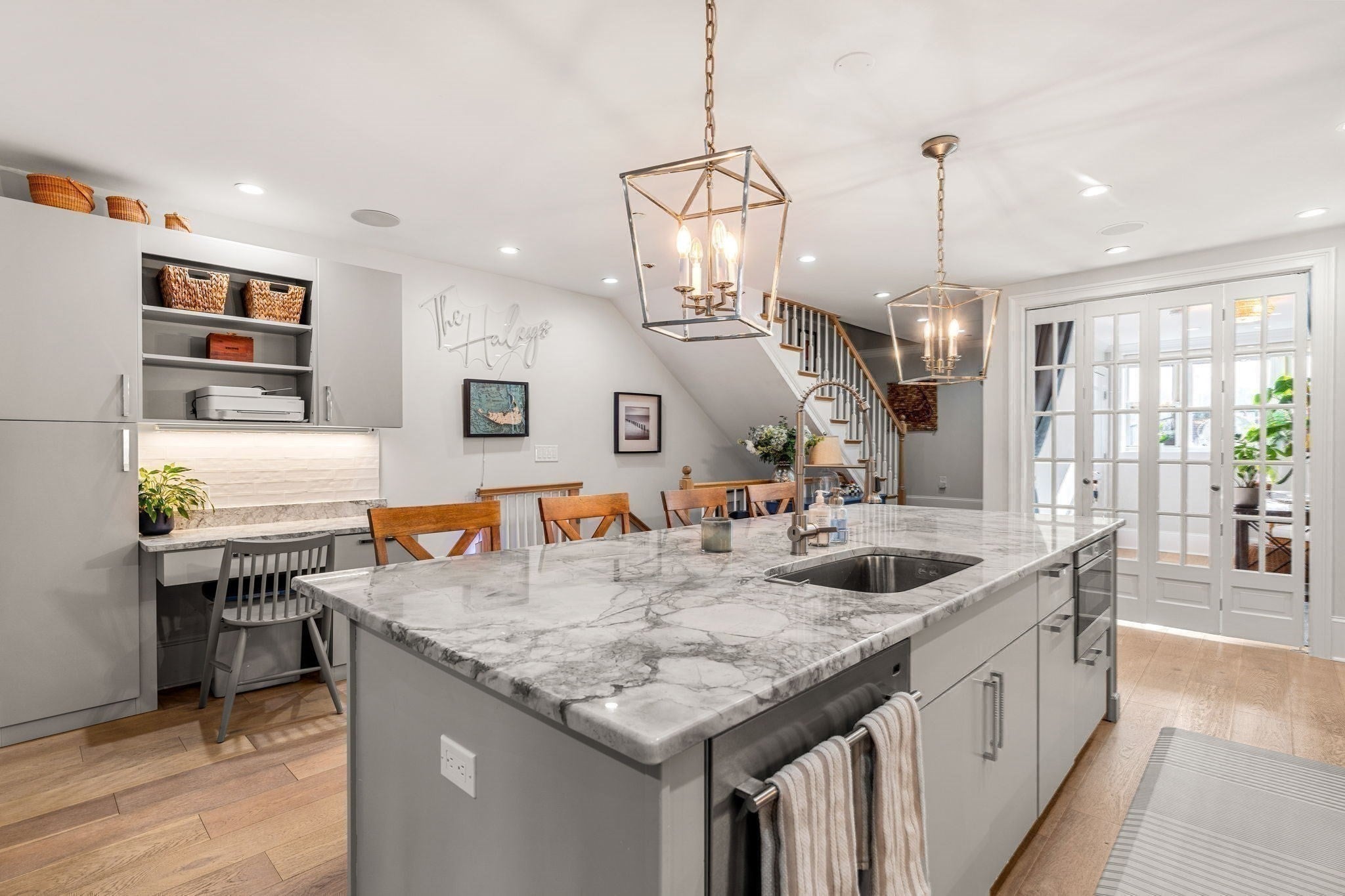 530 E Broadway 1
