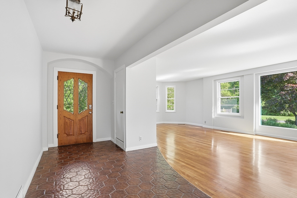 106 Bolton Rd