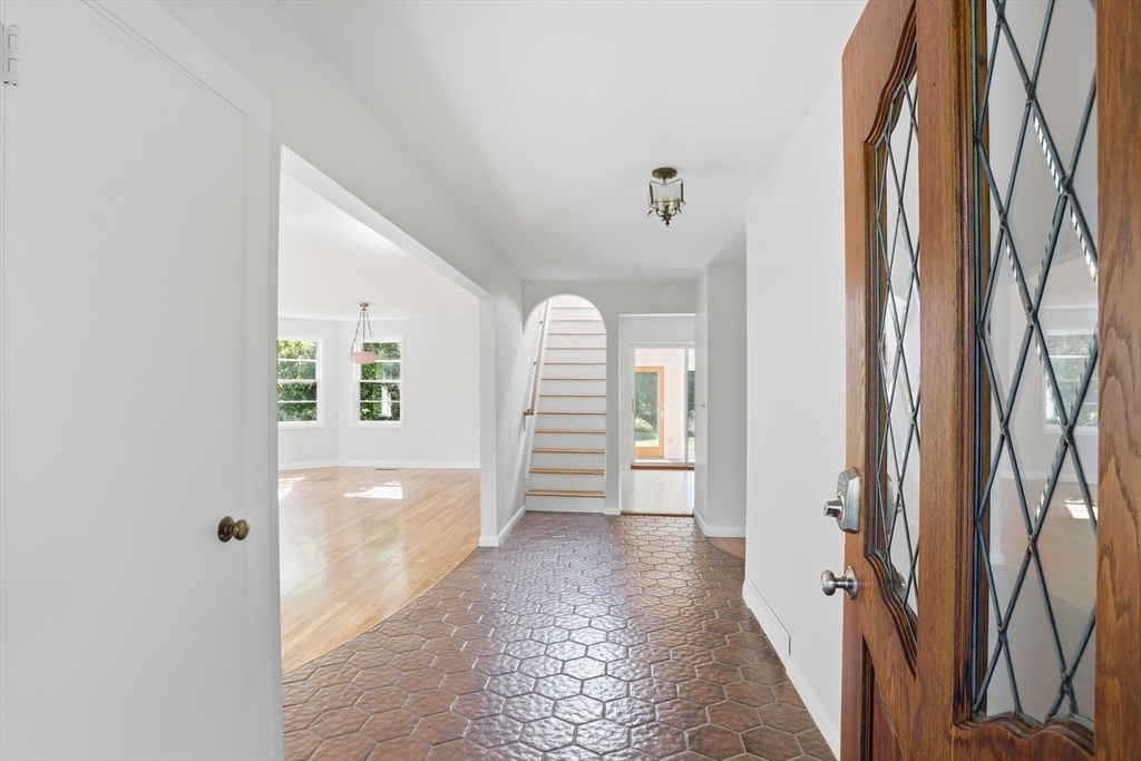 106 Bolton Rd