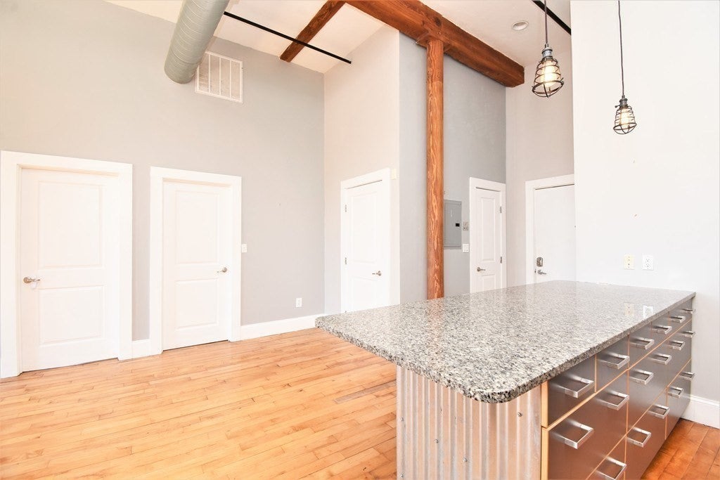 275 Essex St #203, Salem, MA, 275 Essex St #203, Salem, MA Photo #18