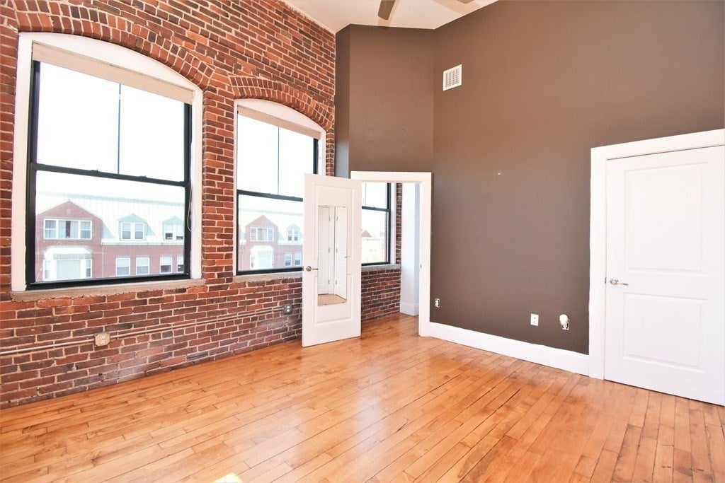 275 Essex St #203, Salem, MA, 275 Essex St #203, Salem, MA Photo #8