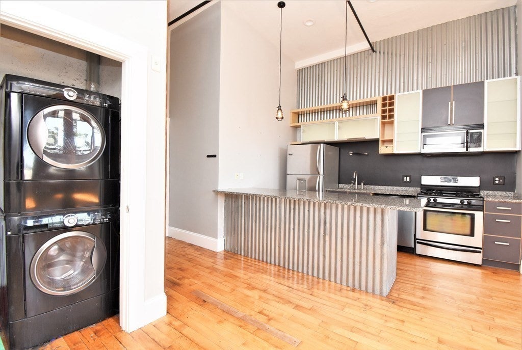 275 Essex St #203, Salem, MA, 275 Essex St #203, Salem, MA Photo #22
