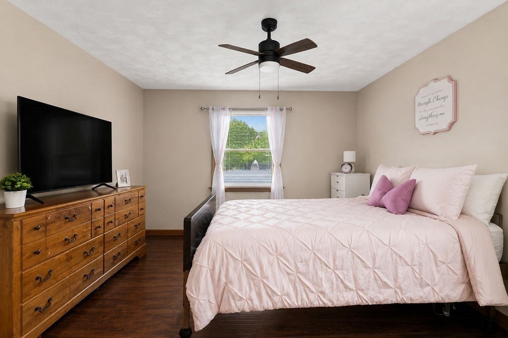 75 Acorn St, New Bedford, MA Photo #11