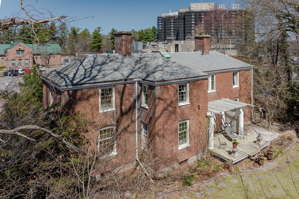 380 South St