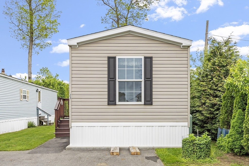 25 Groton School Road 23