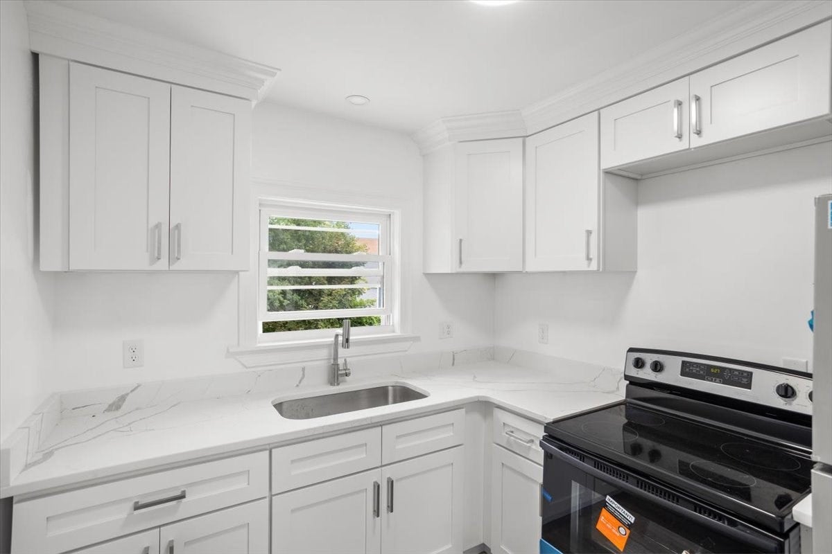 149 Burnside Street, Providence, RI, 149 Burnside Street, Providence, RI Photo #31