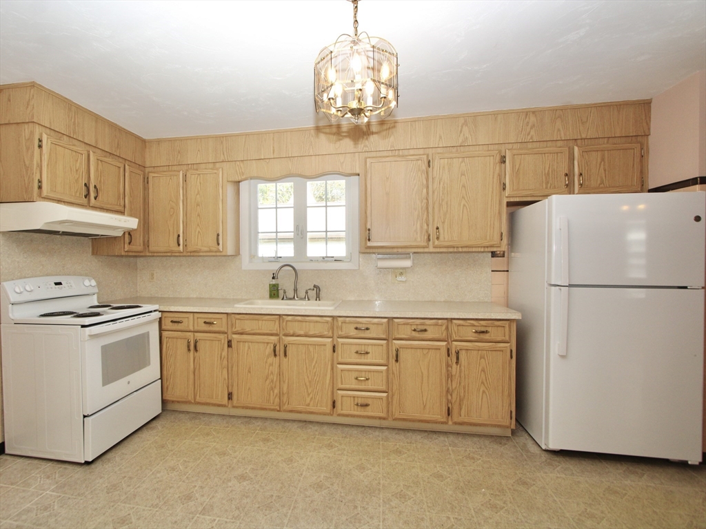 79 Alvarado Ave