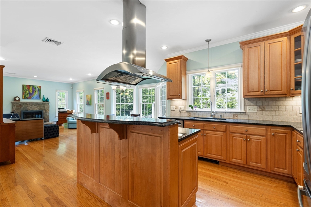 70 Spring Street, Lexington, MA Photo #5