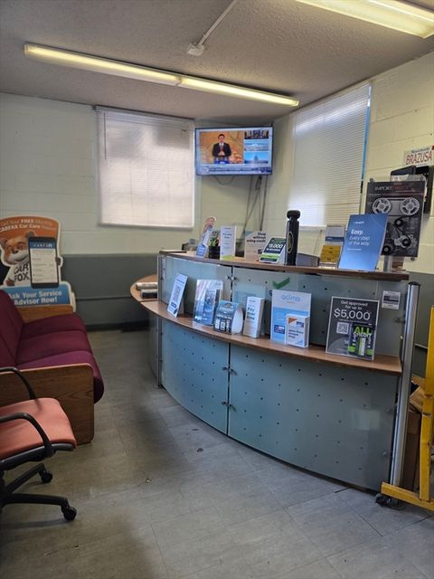 731 Confidential Lowell MA 01854