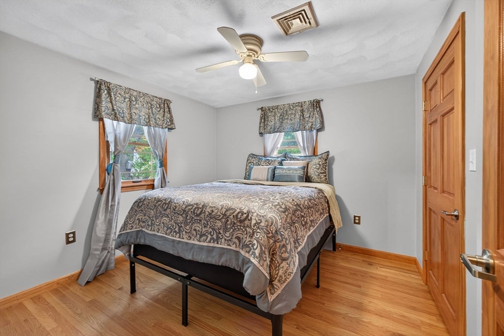 4 Jeffrey Rd, Billerica, MA, 4 Jeffrey Rd, Billerica, MA Photo #21