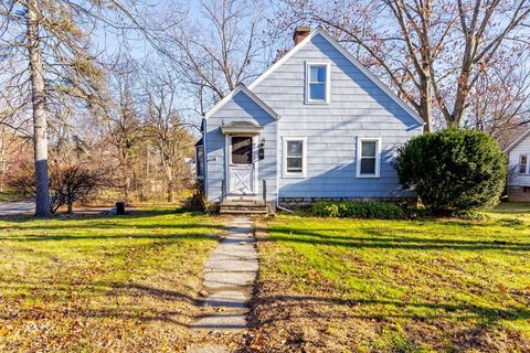 Photo of 27 Lathrop St, South Hadley, MA 01075 (MLS # 73460043)