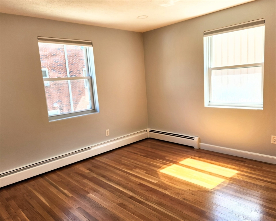 31 Montvale Ave 8