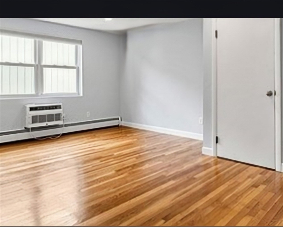 31 Montvale Ave 8