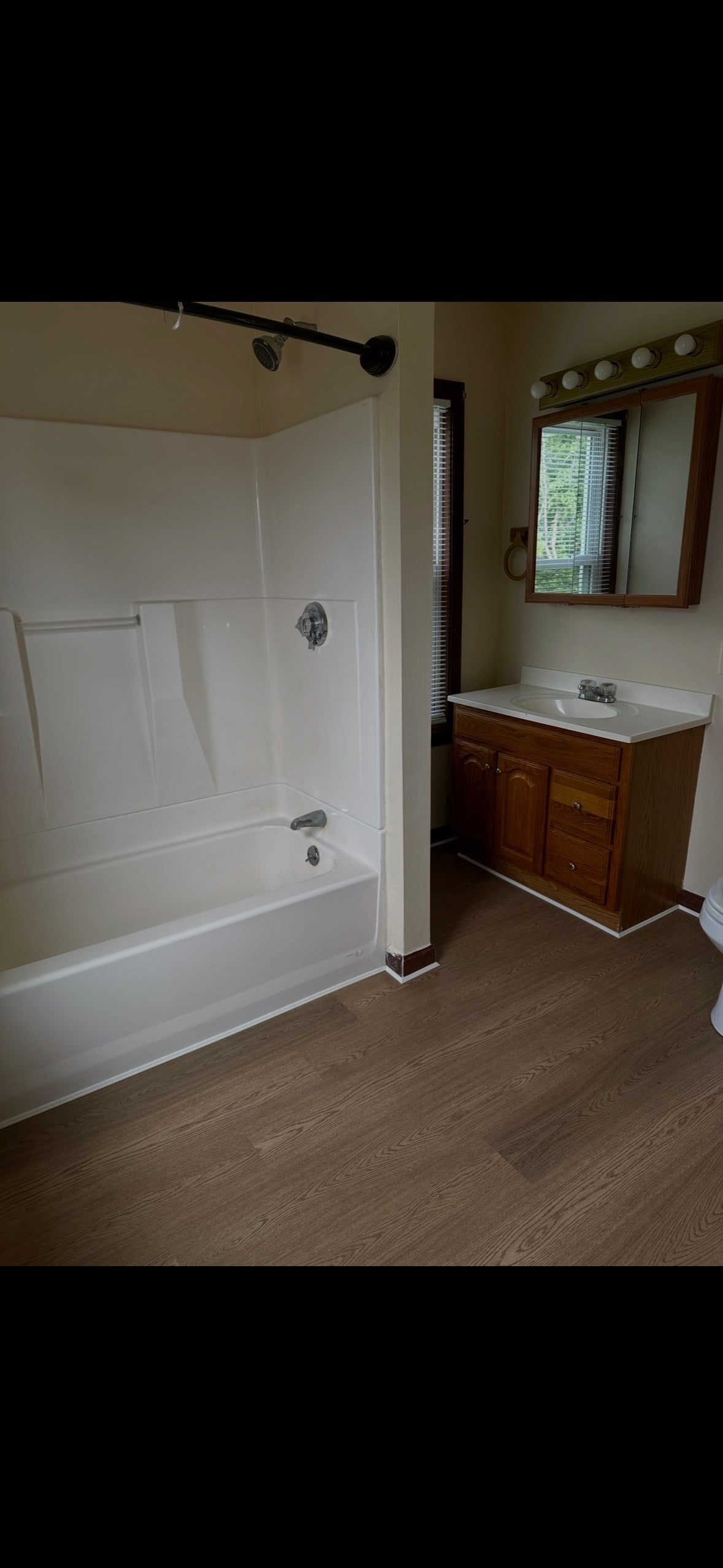47 Lincoln St, Webster, MA Photo #10