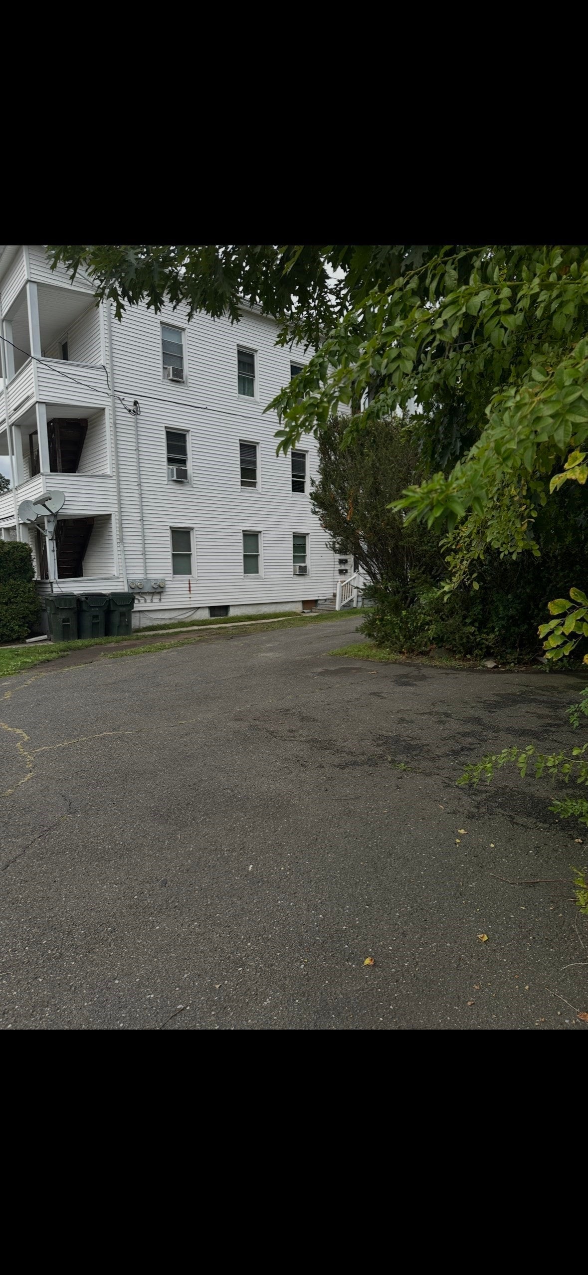 47 Lincoln St, Webster, MA Photo #2