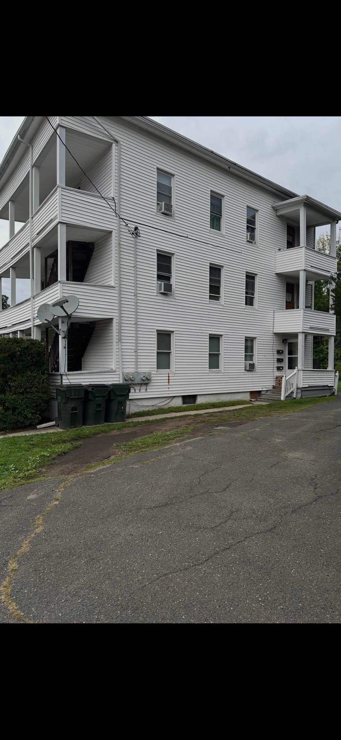 47 Lincoln St, Webster, MA Photo #1