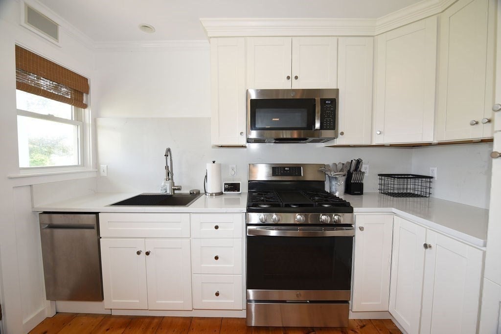 6 Avenue B, Plymouth, MA Photo #10