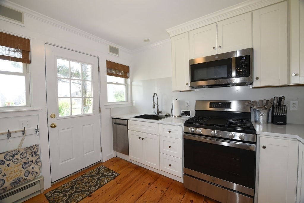 6 Avenue B, Plymouth, MA Photo #8