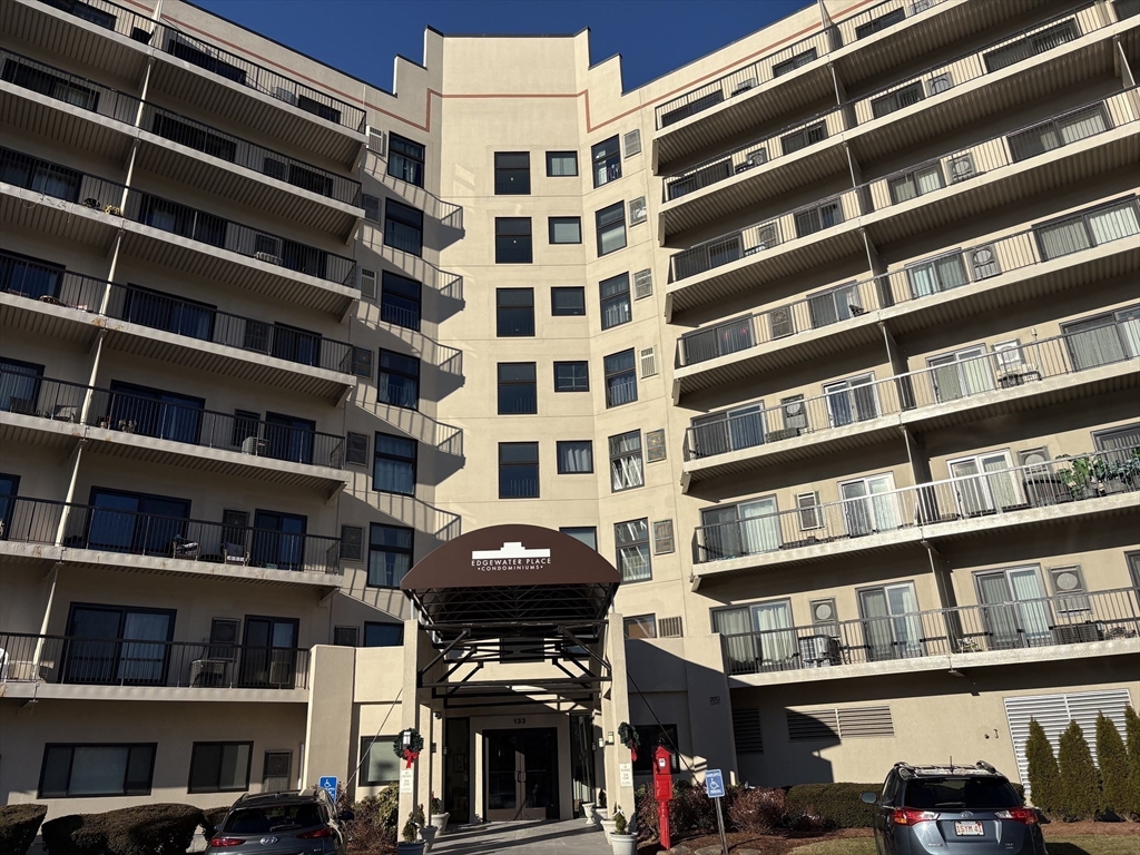 133 Commander Shea Blvd 709