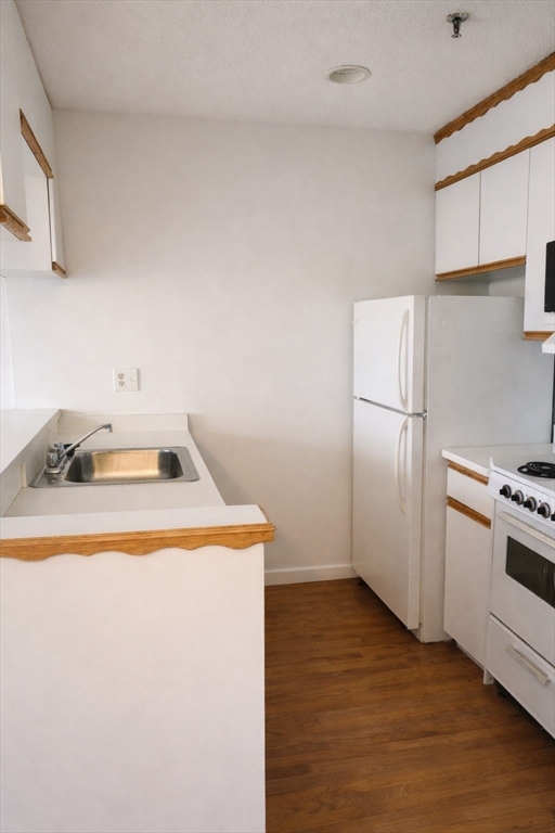 133 Commander Shea Blvd 709