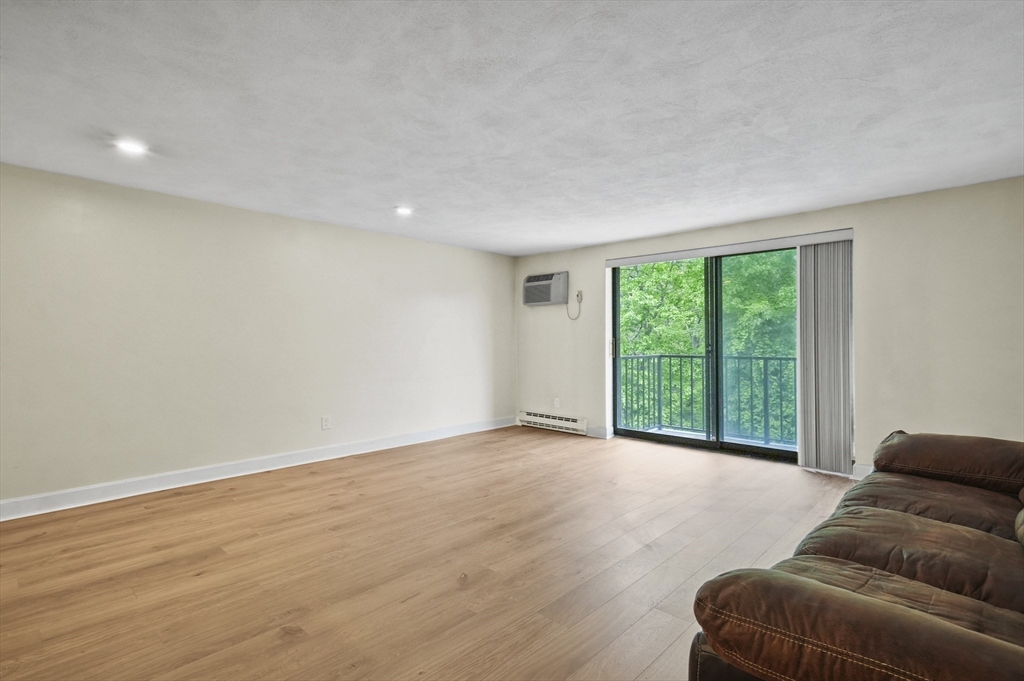 9 Broadway 217