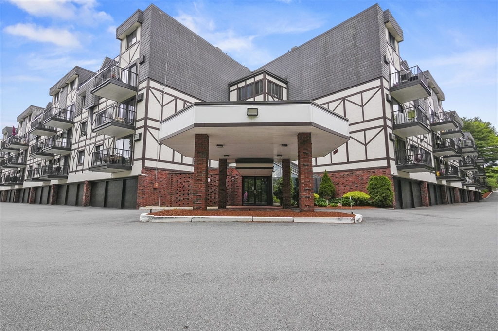 9 Broadway 217