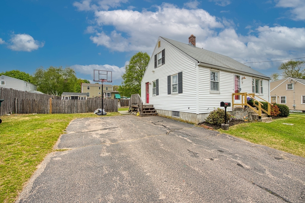 15 Jefferson Rd