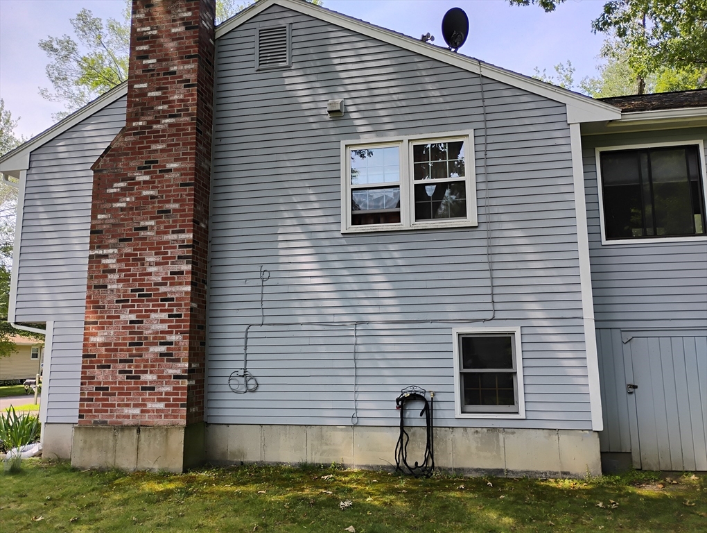 9 Packard Rd