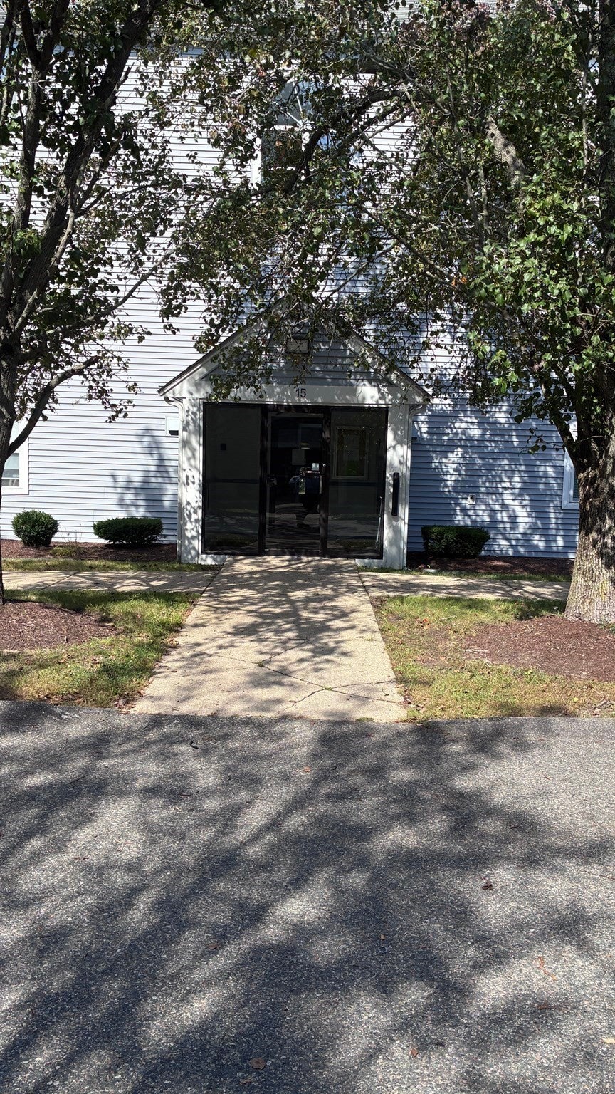 15 Longworth Ave