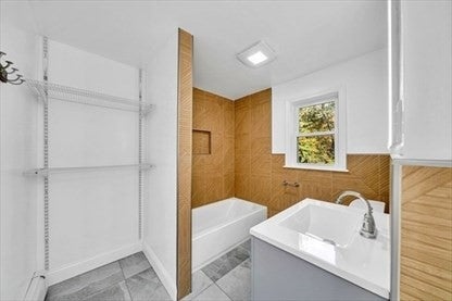 1297 Pleasant St, Weymouth, MA, 1297 Pleasant St, Weymouth, MA Photo #7