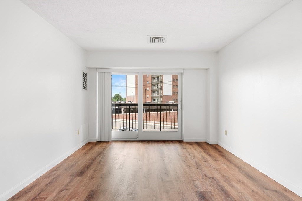 133 Commander Shea Blvd 217