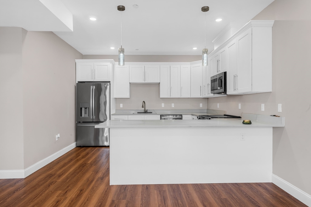 13 Nahant St 2C