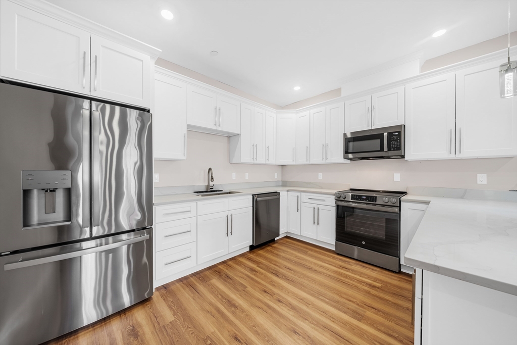 13 Nahant St 2C