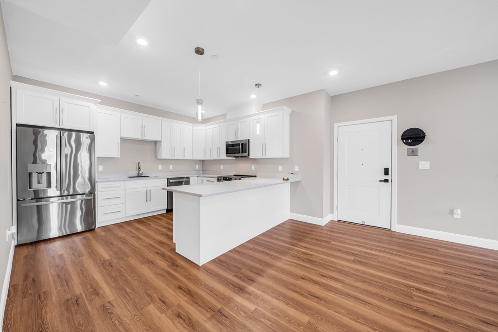13 Nahant St 2C