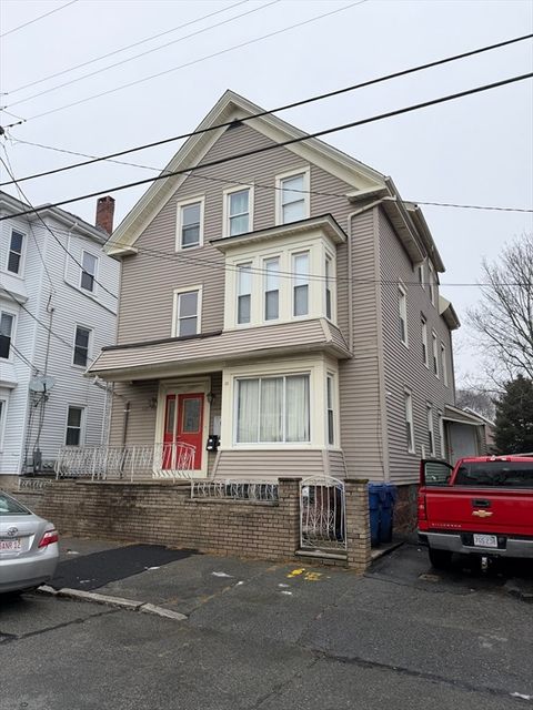 592 Cottage St New Bedford MA 02740