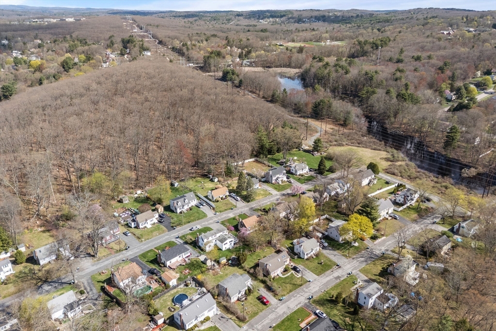 40 Manor Rd, Shrewsbury, MA Photo #28