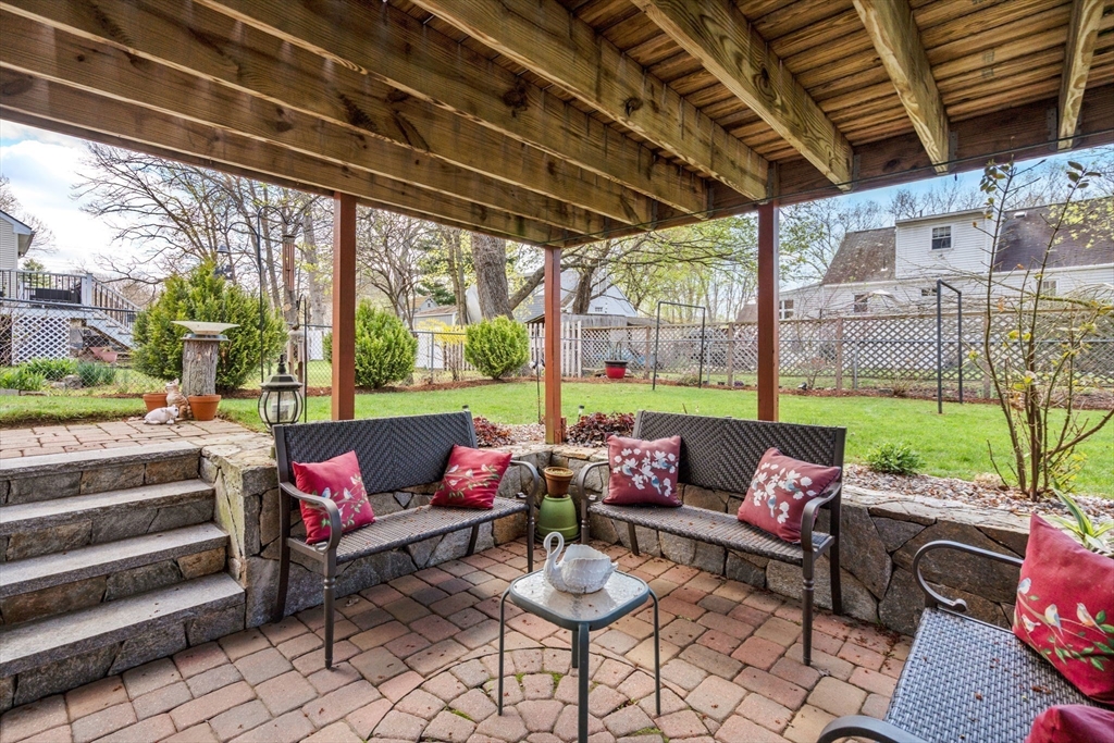 40 Manor Rd, Shrewsbury, MA Photo #21