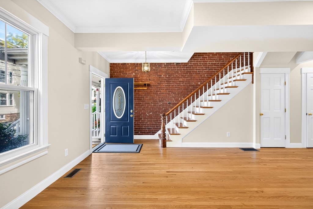 35 Lowell St 35
