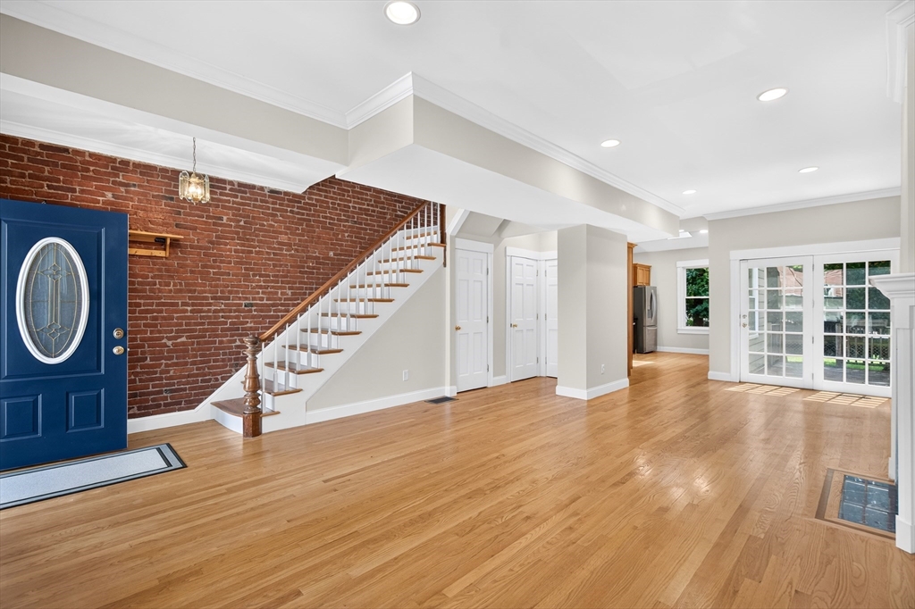 35 Lowell St 35