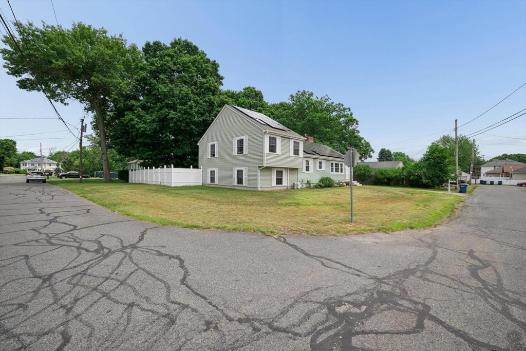 72 Mayfield St