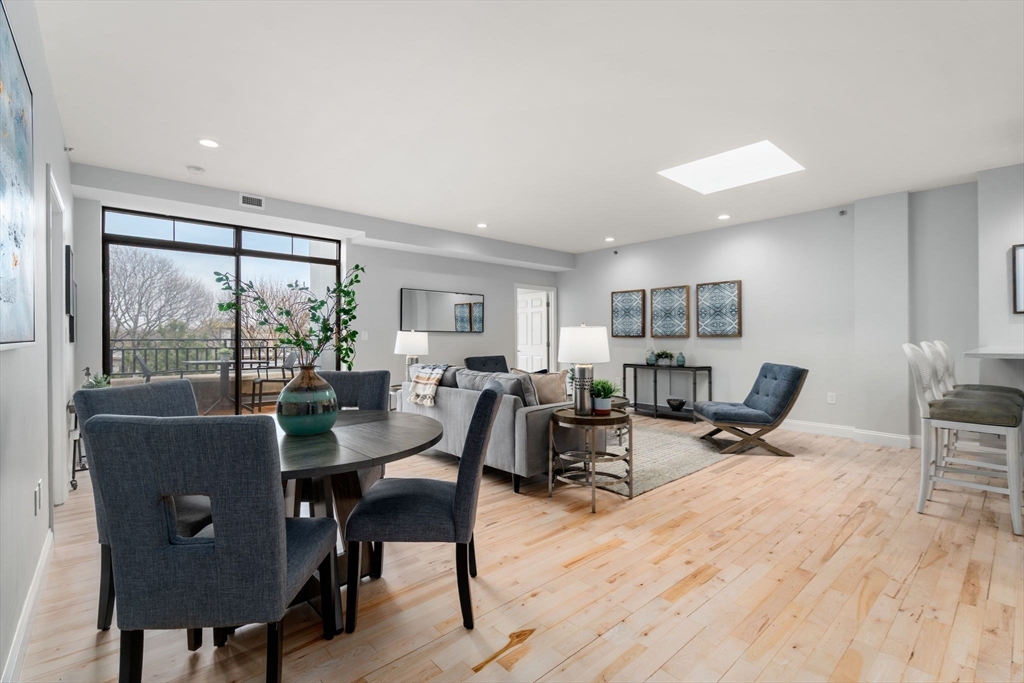 110-112 Cypress St PH3