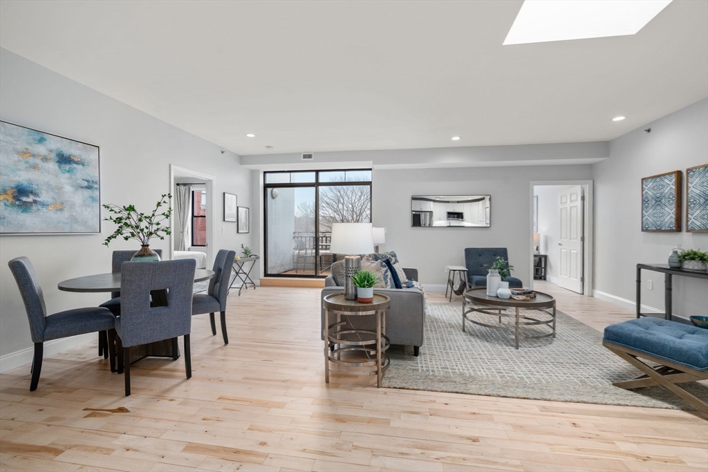 110-112 Cypress St PH3