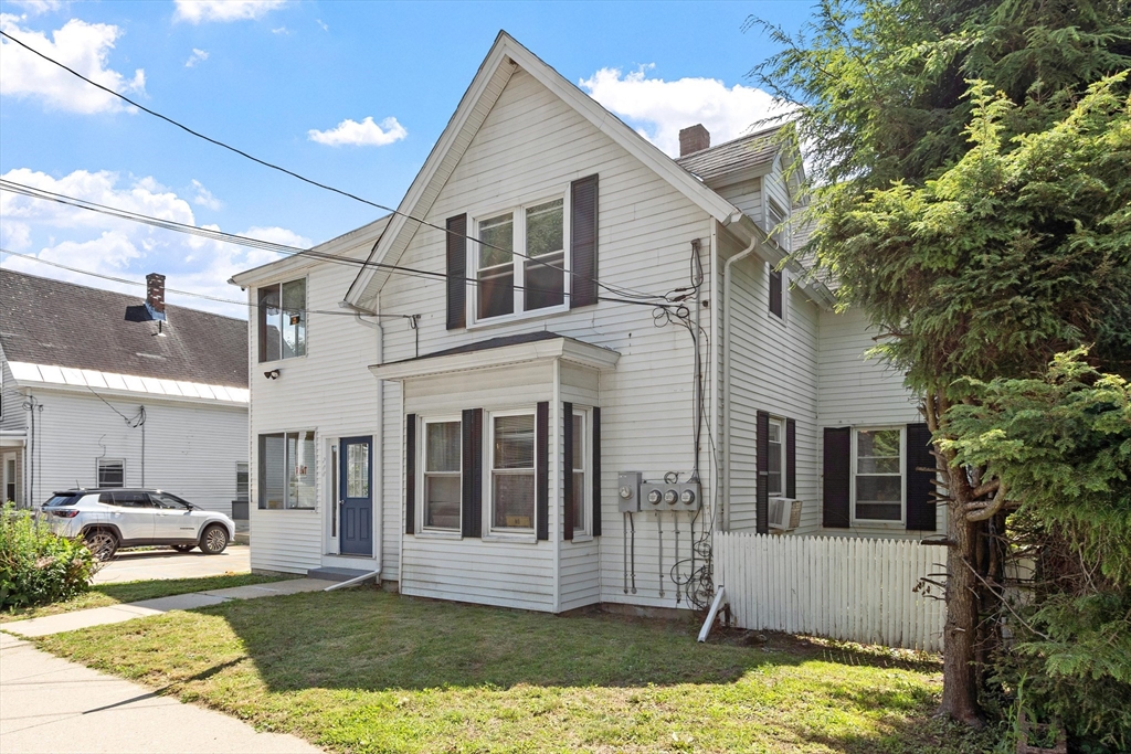 Photo 1 of 40 — 205 Pine St, Gardner, MA 01440