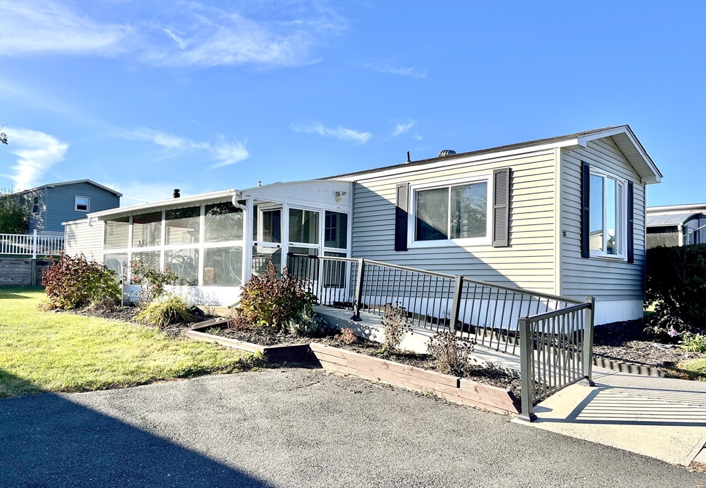 28 1st Ave
