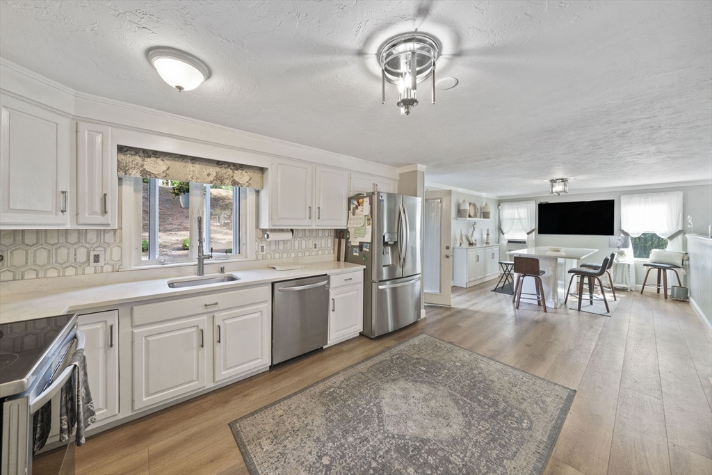 35 Saw Mill Dr