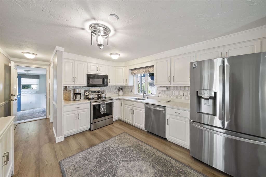 35 Saw Mill Dr