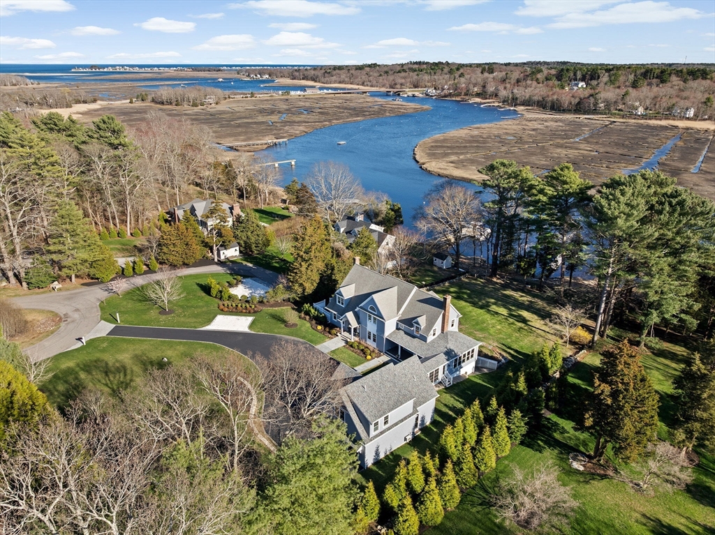 16 Barry's Landing