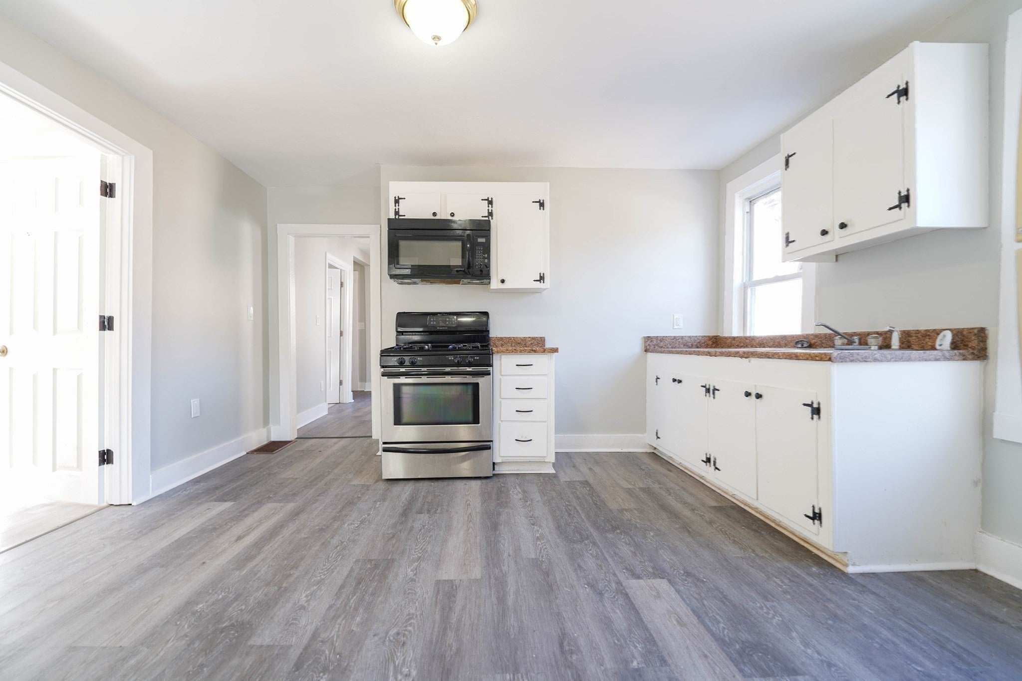 Photo of 252 Somerset Avenue, Taunton, MA