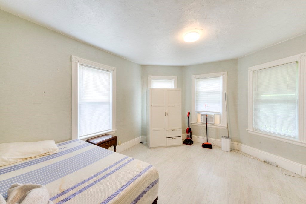 27 Rodney St, Worcester, MA, 27 Rodney St, Worcester, MA Photo #12