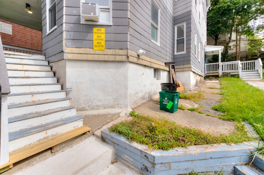 27 Rodney St, Worcester, MA, 27 Rodney St, Worcester, MA Photo #3